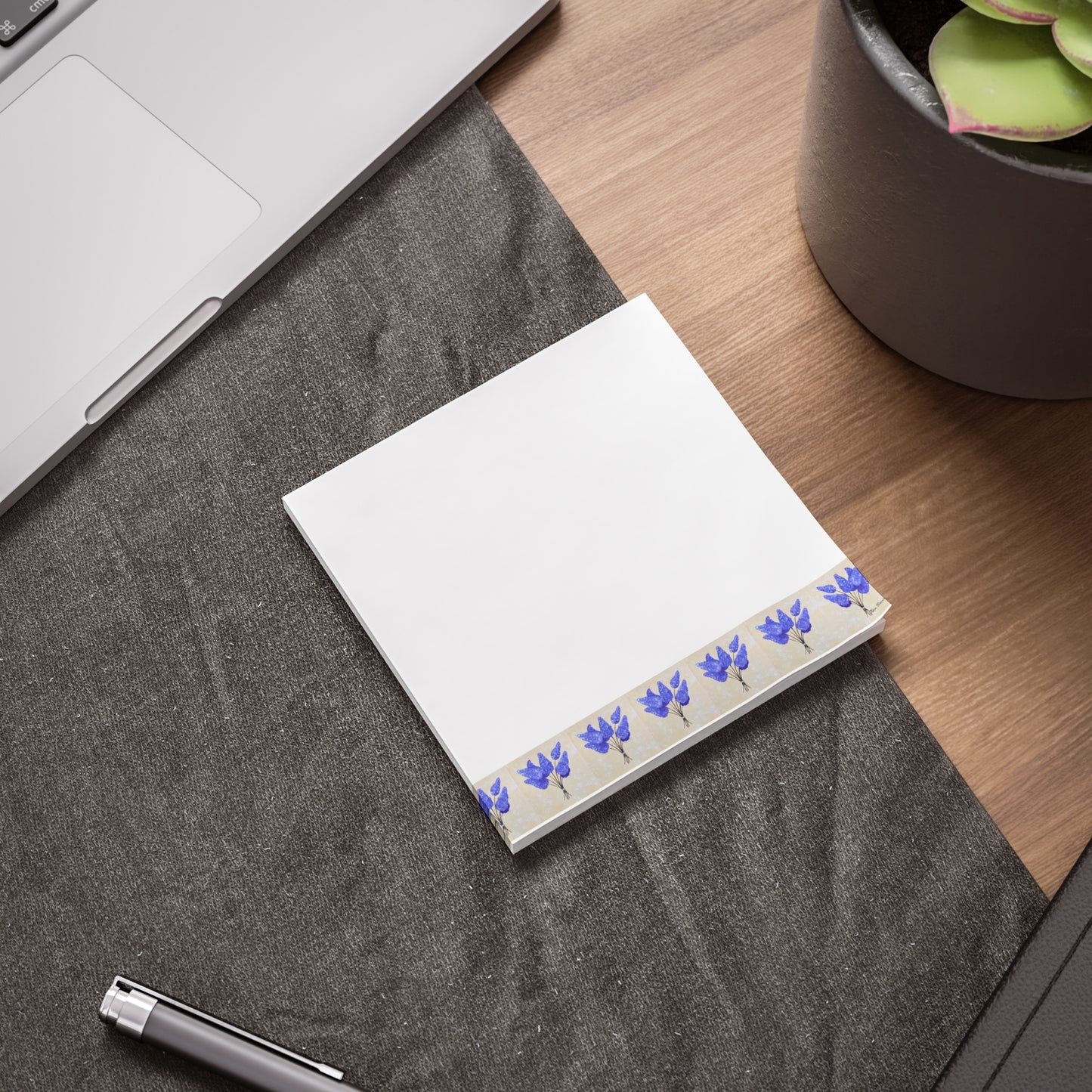 Floral Lilac Sticky Note Pads - Elegant Blue Flower Design for Home & Office