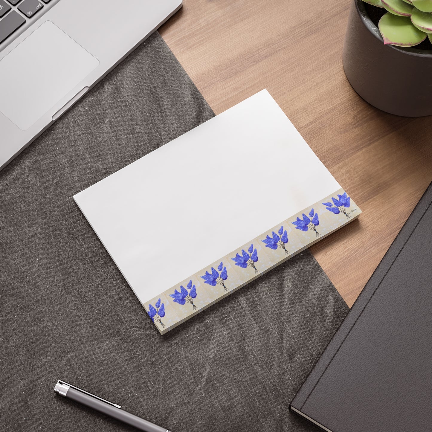 Floral Lilac Sticky Note Pads - Elegant Blue Flower Design for Home & Office