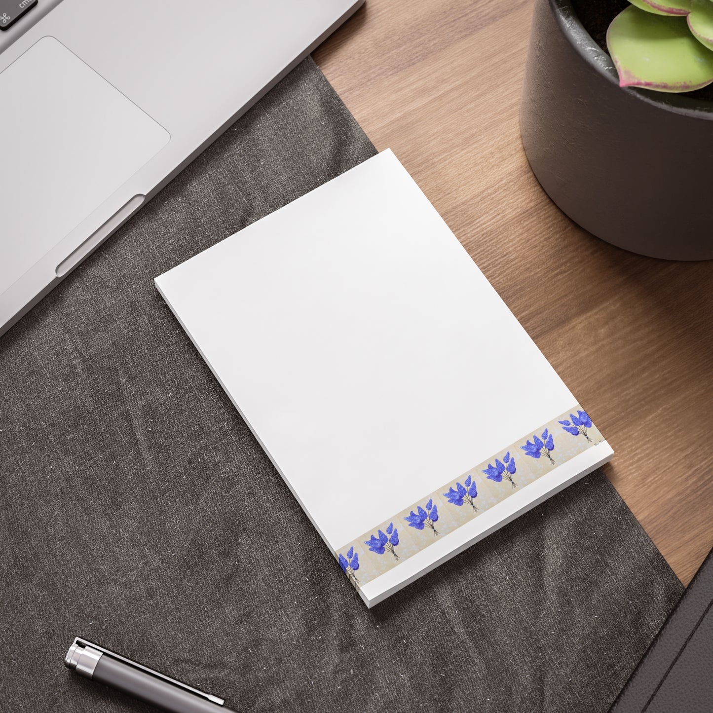 Floral Lilac Sticky Note Pads - Elegant Blue Flower Design for Home & Office